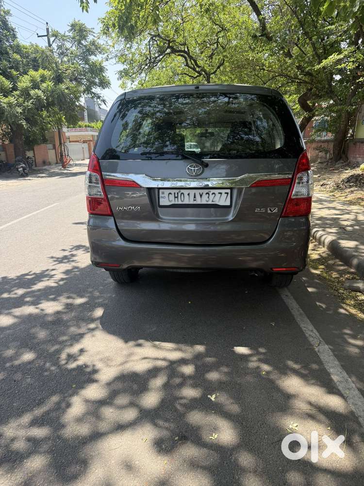 Toyota Innova 2.5 V 8 Str, 2014, Diesel