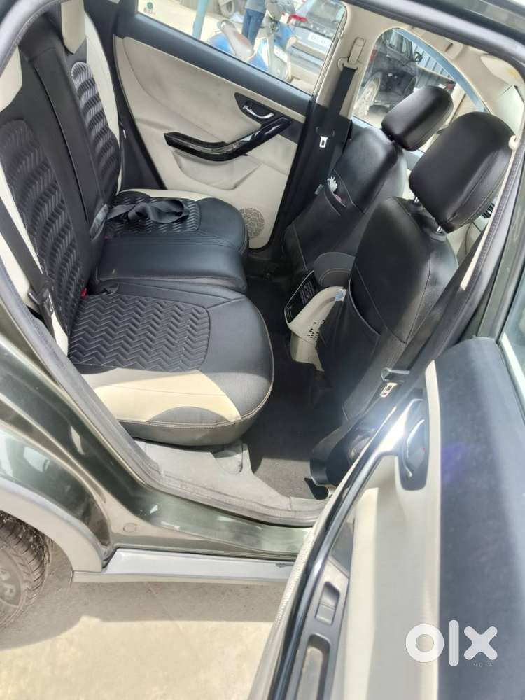 Tata Nexon XZA+ HS AMT 2022 Petrol