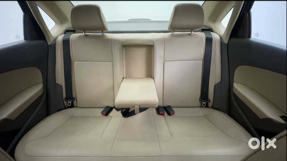 Volkswagen Vento 1.2 Tsi Highline At, 2016, Petrol