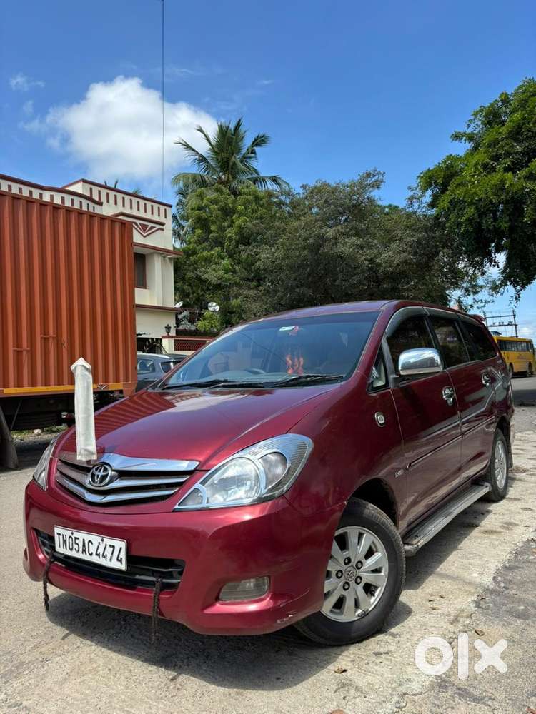 Toyota Innova 2010 Diesel Well Maintained
