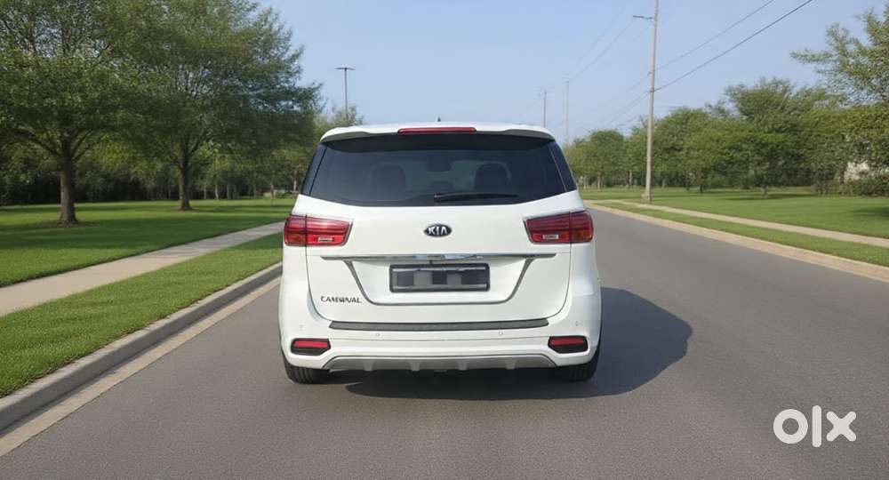 Kia Carnival Premium, 2021, Diesel