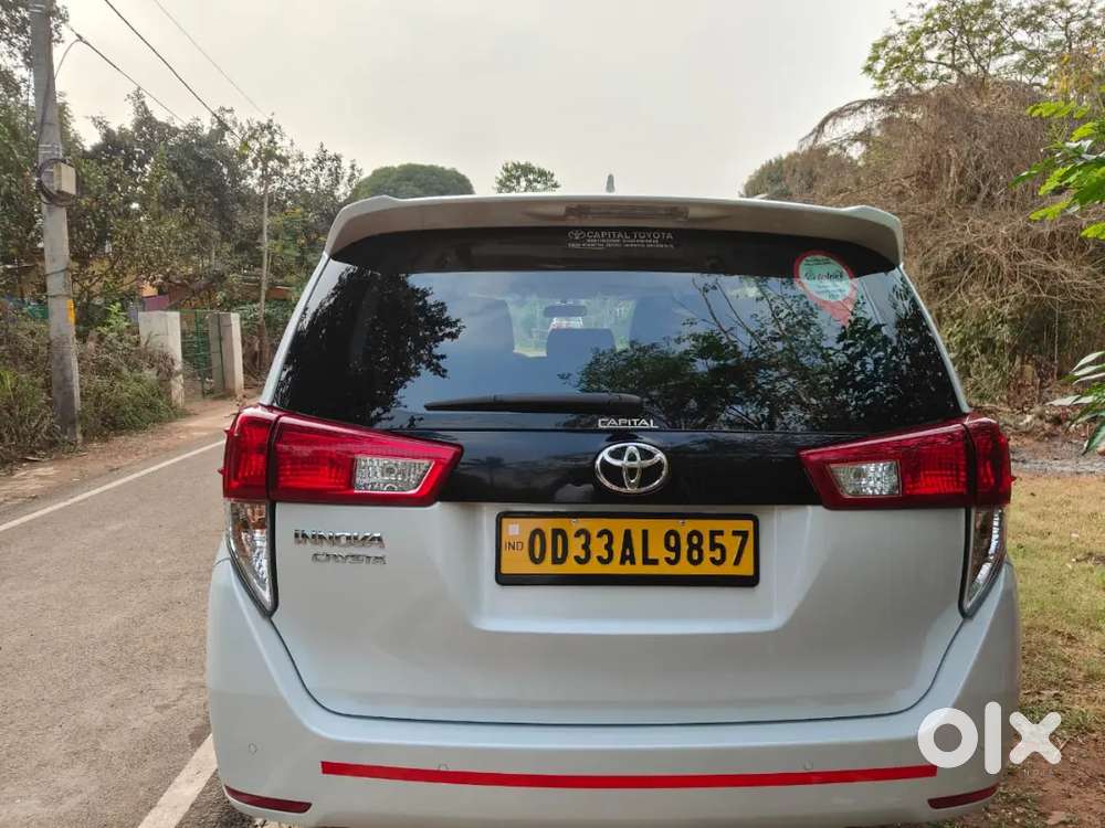 Toyota Innova Crysta 2024