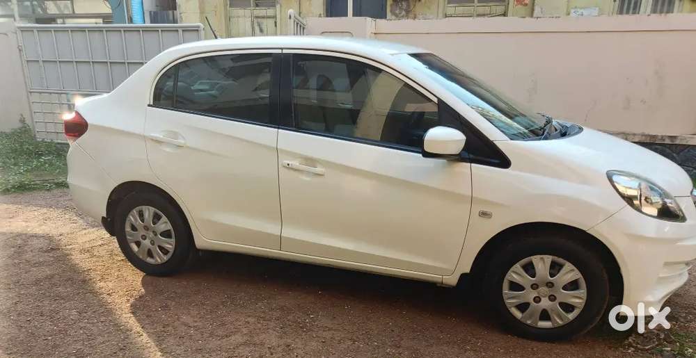 Honda Amaze S Ivtec Petrol 2013
59000 Km
Correct Service
No Replacemen