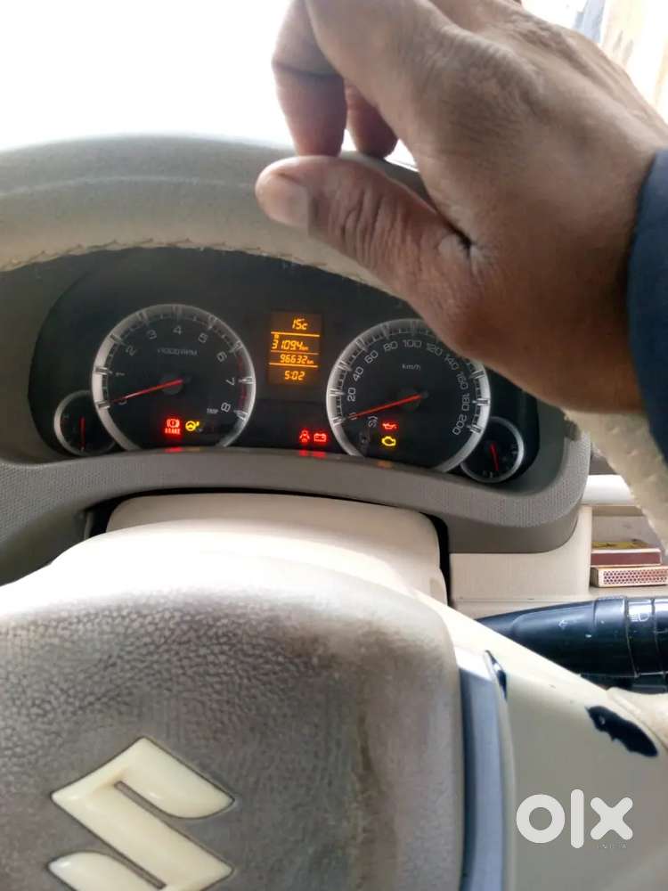 Maruti Suzuki Ertiga Zxi Plus 2012 Model