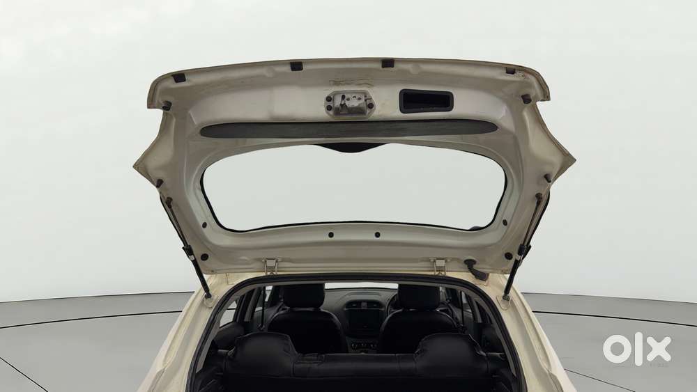 Tata Tiago Xe, 2024, Petrol