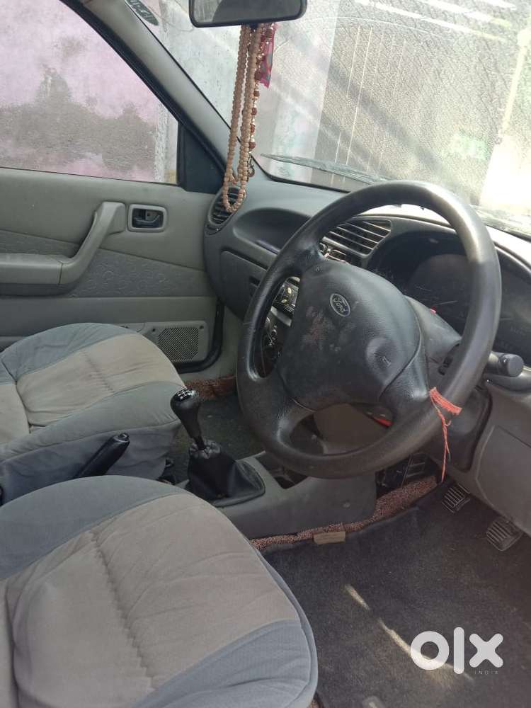 Ford Ikon 1.6 Petrol 2004