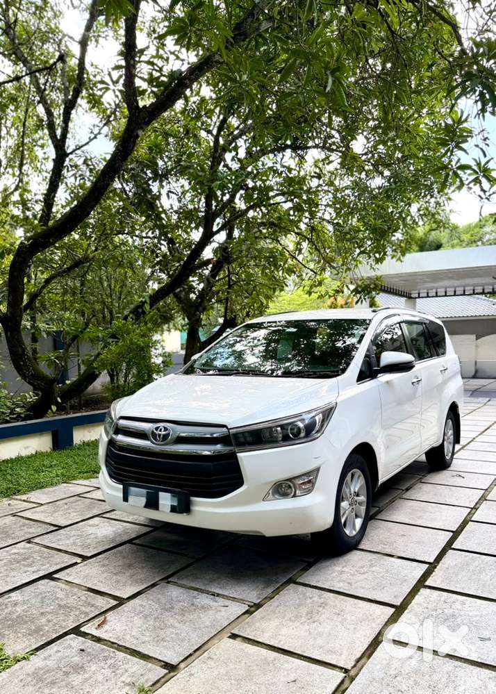 Toyota Innova Crysta 2017