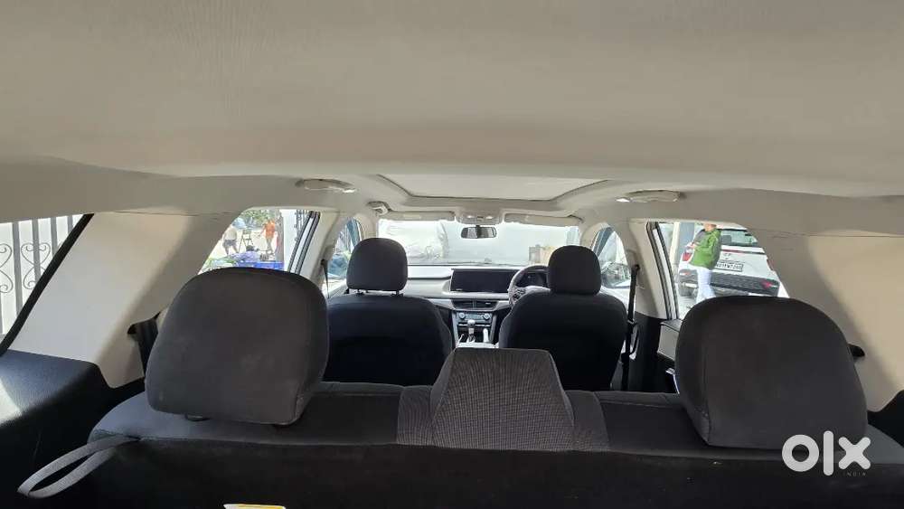 Mahindra Xuv700 Diesel Ax5 At 2024