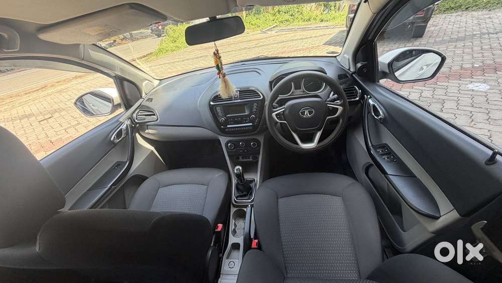 Tata Tiago Xz, 2016, Petrol