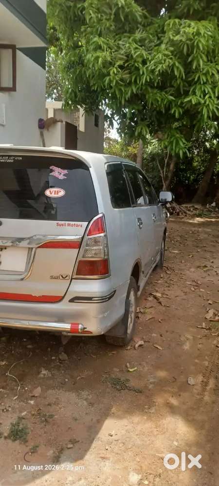 Toyota Innova 2.5 V