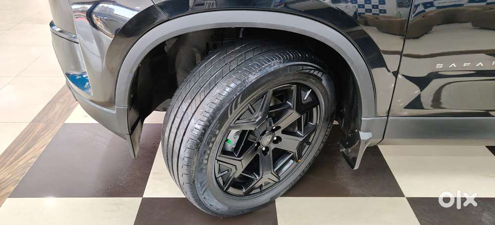 Tata Safari Accomplished Plus Dark Edition, 2024, Diesel