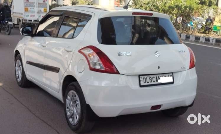 Maruti Suzuki Swift Vxi + Manual, 2013, Petrol