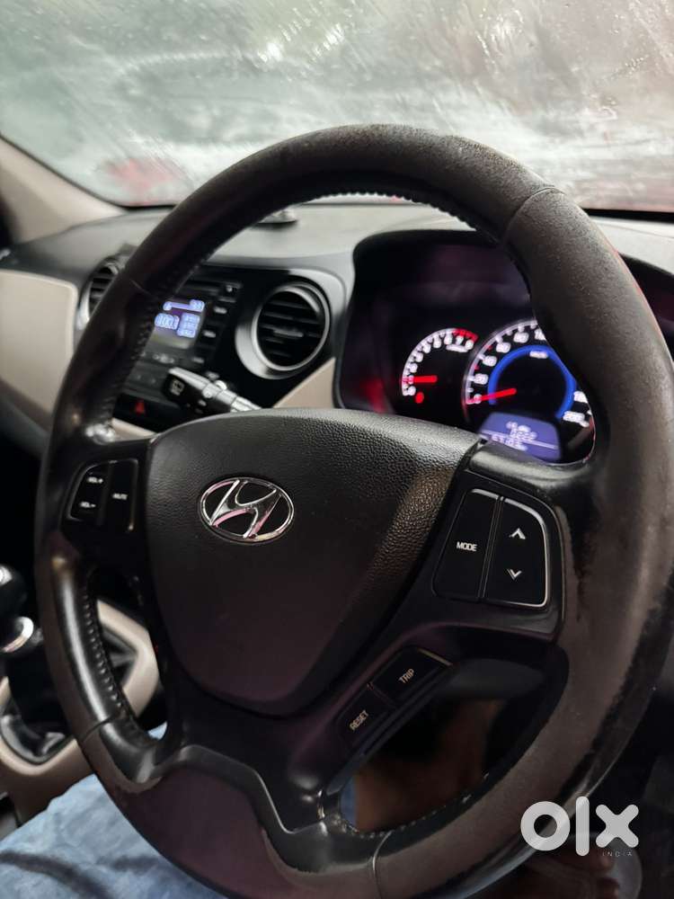 Hyundai Grand I10 Asta Option, 2015, Petrol