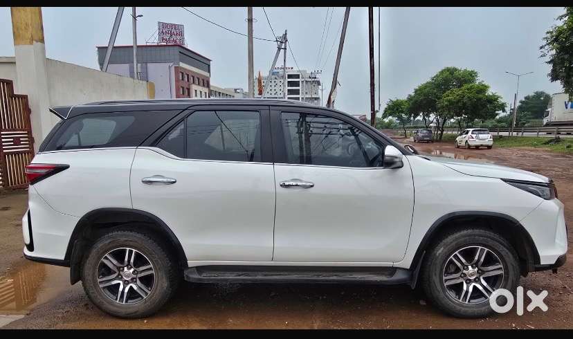 Toyota Fortuner Legender 2019