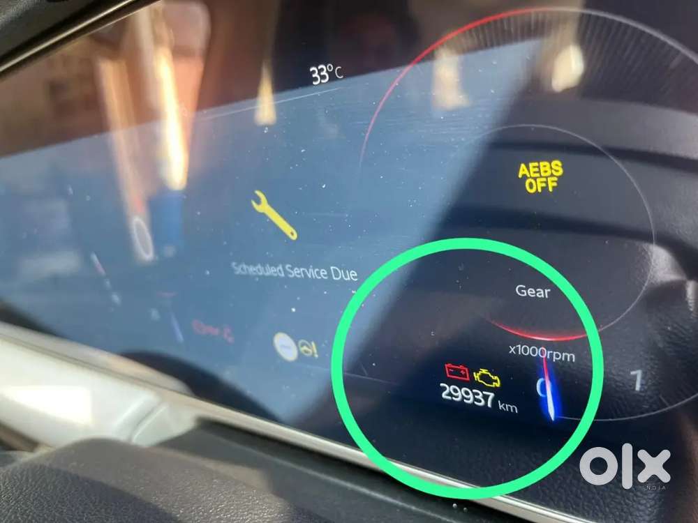 Mahindra Xuv700l 2024 Diesel 30000 Km Driven