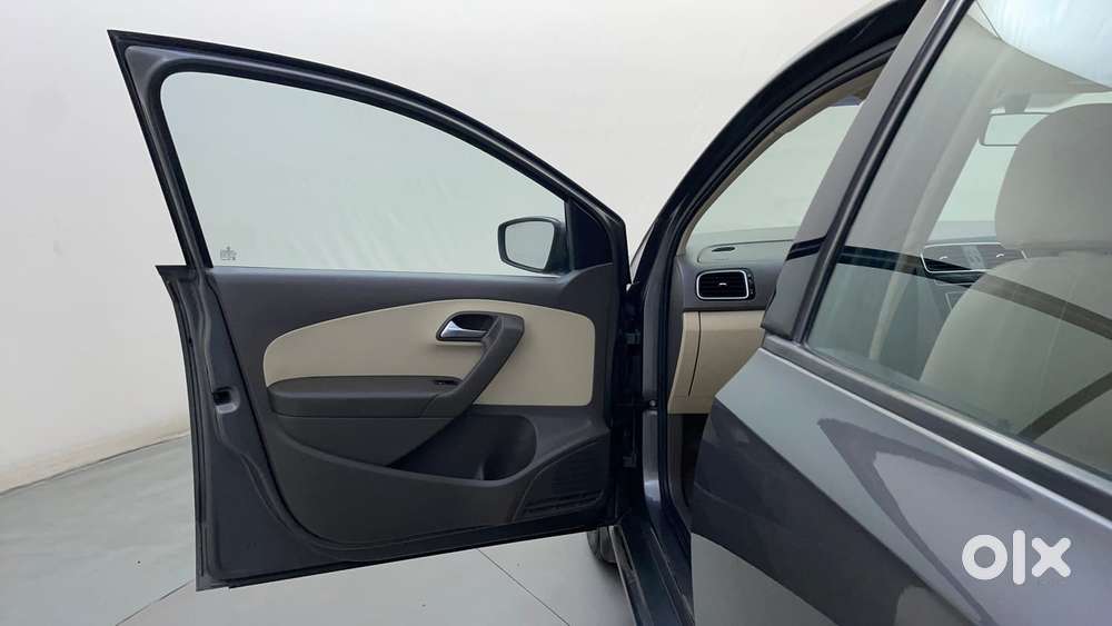 Volkswagen Vento Petrol Highline, 2014, Petrol