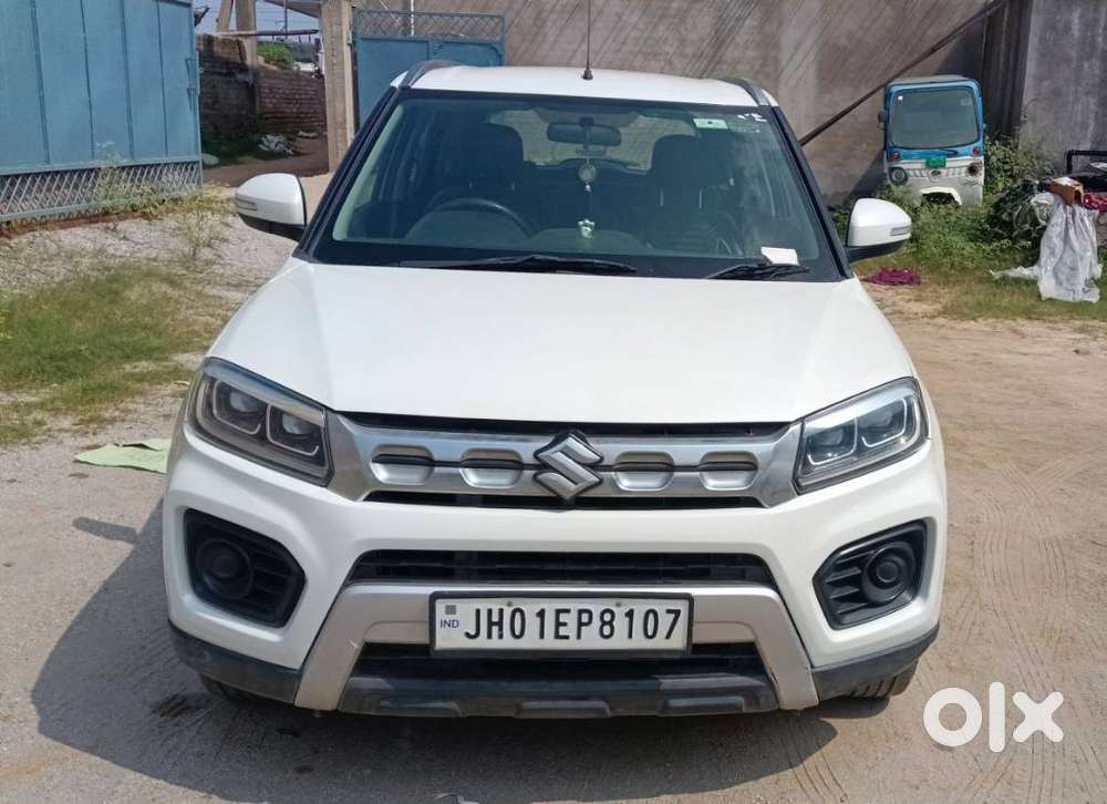 Maruti Suzuki Brezza Vxi At, 2022, Petrol