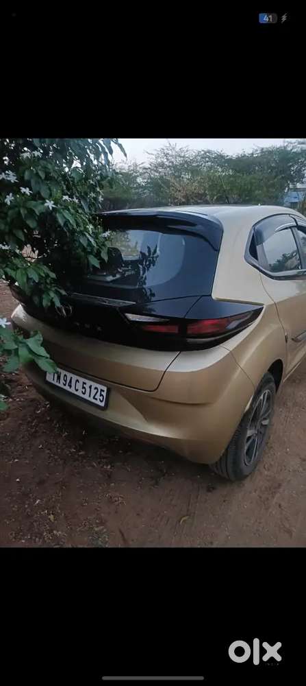 Tata Altroz Top End Petrol Model Available For Sale
