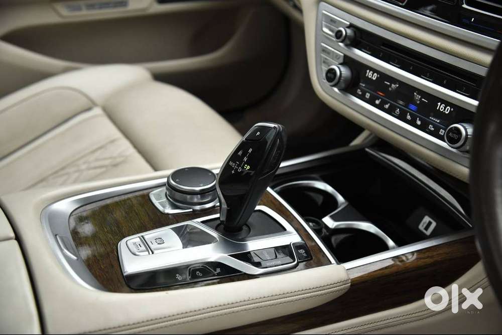 Brand New Like Bmw 7 Series M Sport Caron + Signature Edition