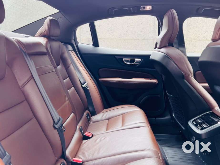 Volvo S60 T4 Inscription, 2023, Petrol