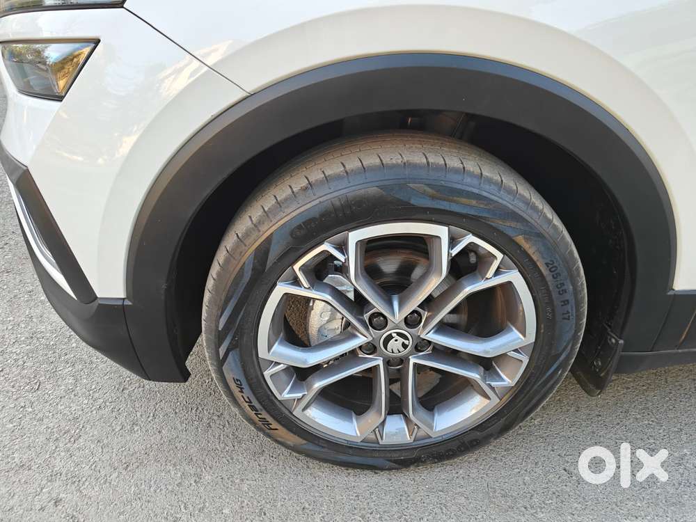 Skoda Kushaq 1.0 Tsi Active, 2023, Petrol