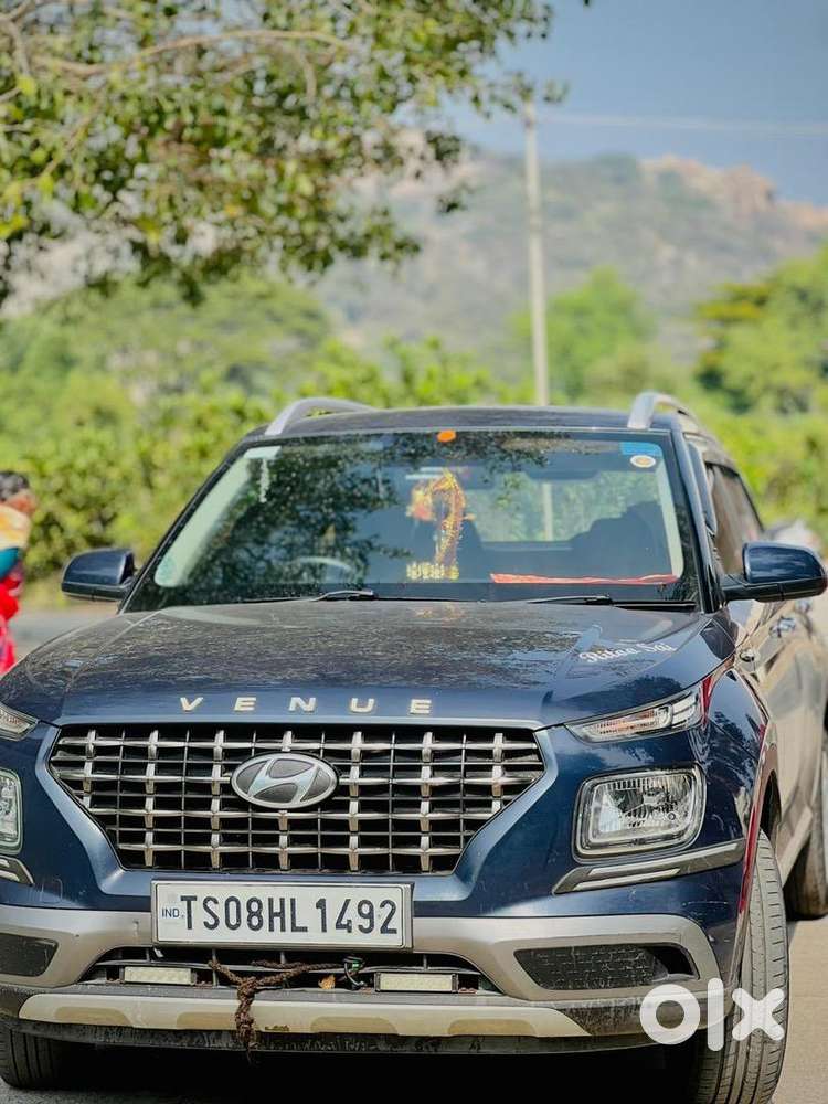 Hyundai Venue 2021 Petrol  58000 Km Driven