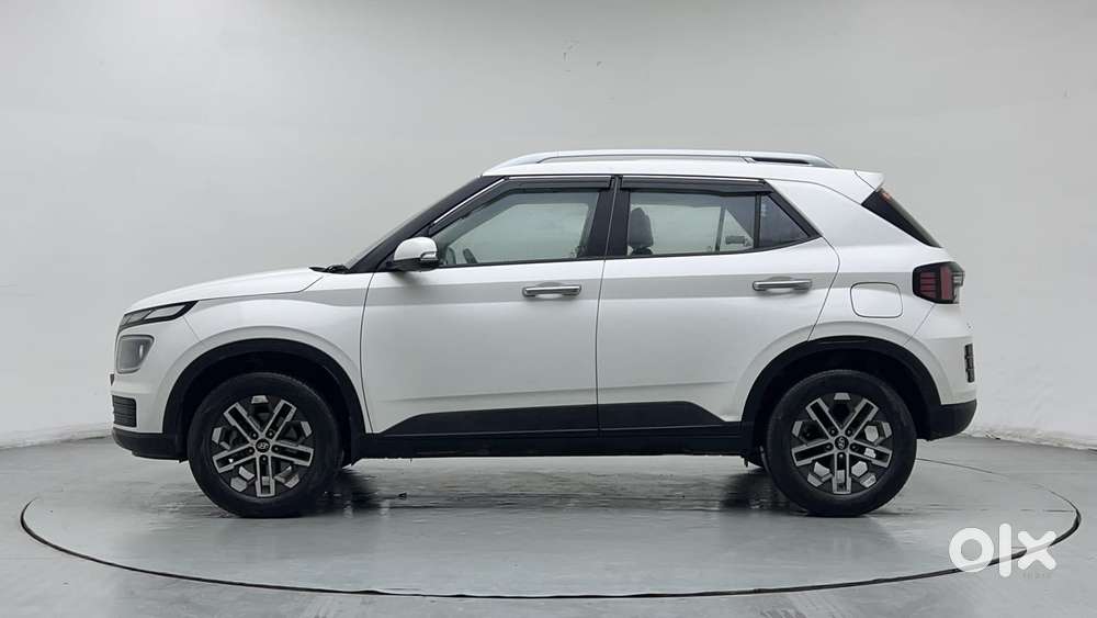 Hyundai Venue 1.0 Sx (o) Turbo Dct, 2023, Petrol