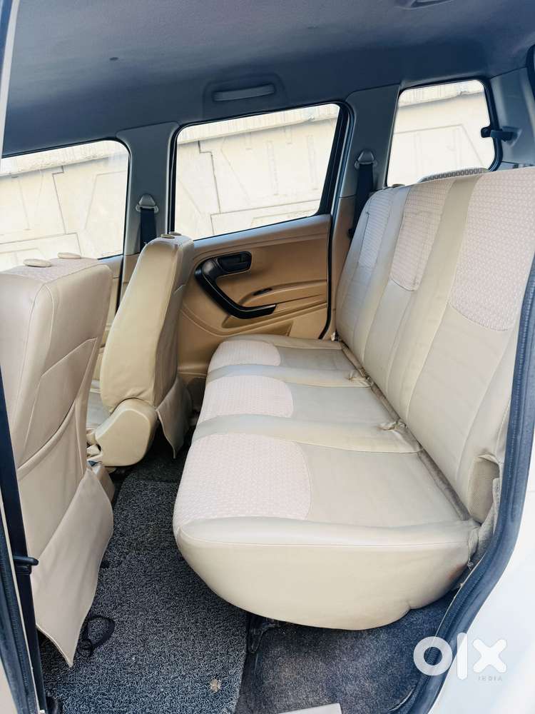 Mahindra Tuv 300 T6 Plus, 2016, Diesel