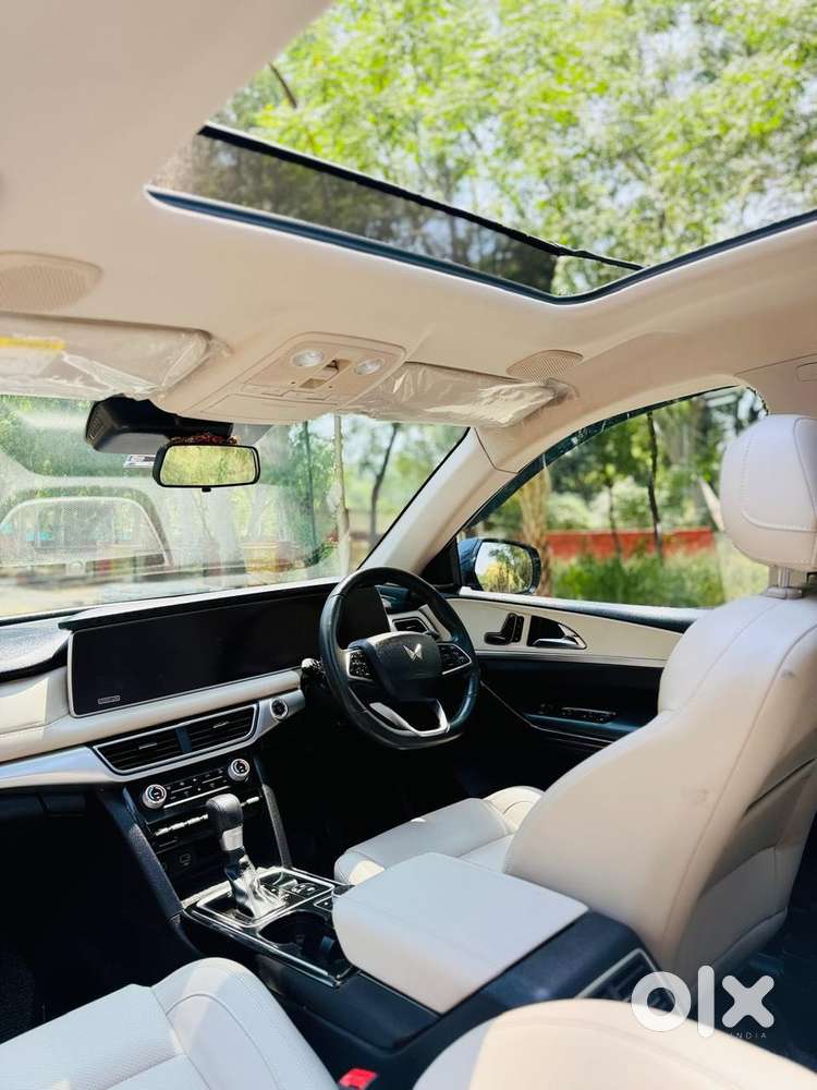 Mahindra Xuv700 2.2 Ax 7 Diesel At Luxury Pack Str, 2023, Diesel