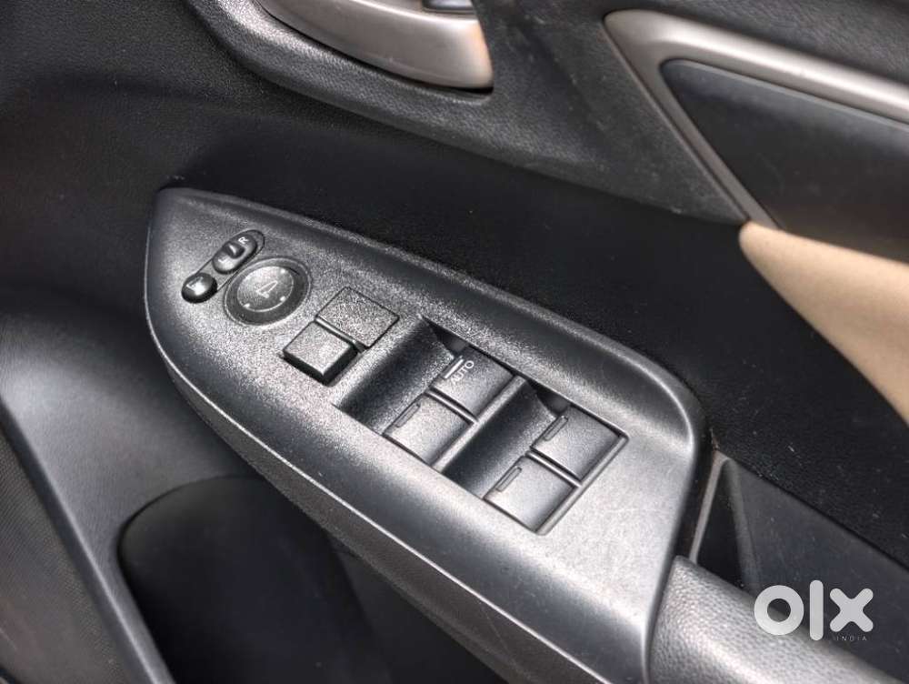 Honda Jazz V Automatic, 2016, Petrol
