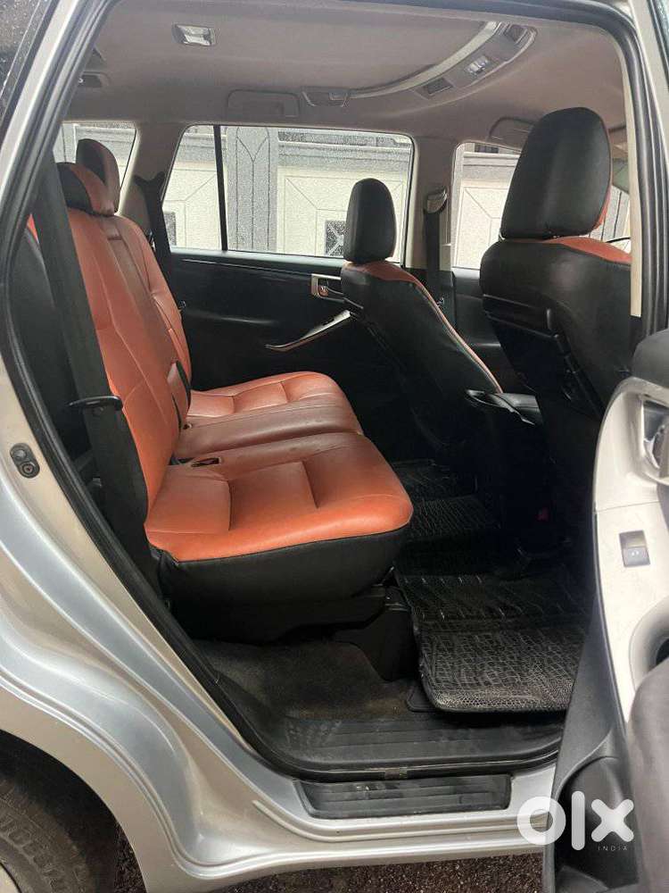 Toyota Innova Crysta 2.4 V 7 Str, 2016, Diesel