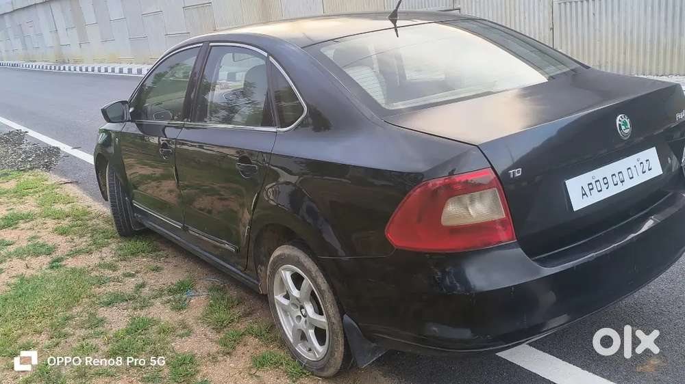 Skoda Rapid Elegance 2013