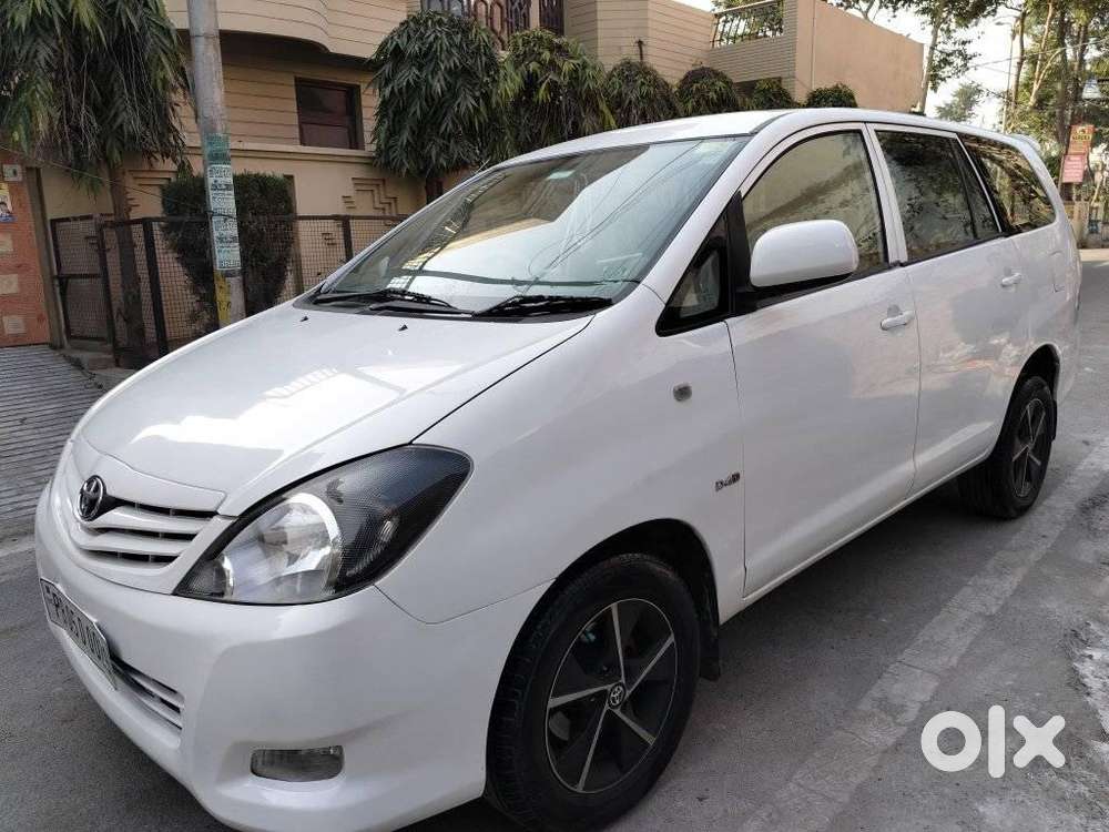 Toyota Innova 2.5 G (diesel) 7 Seater, 2011, Diesel