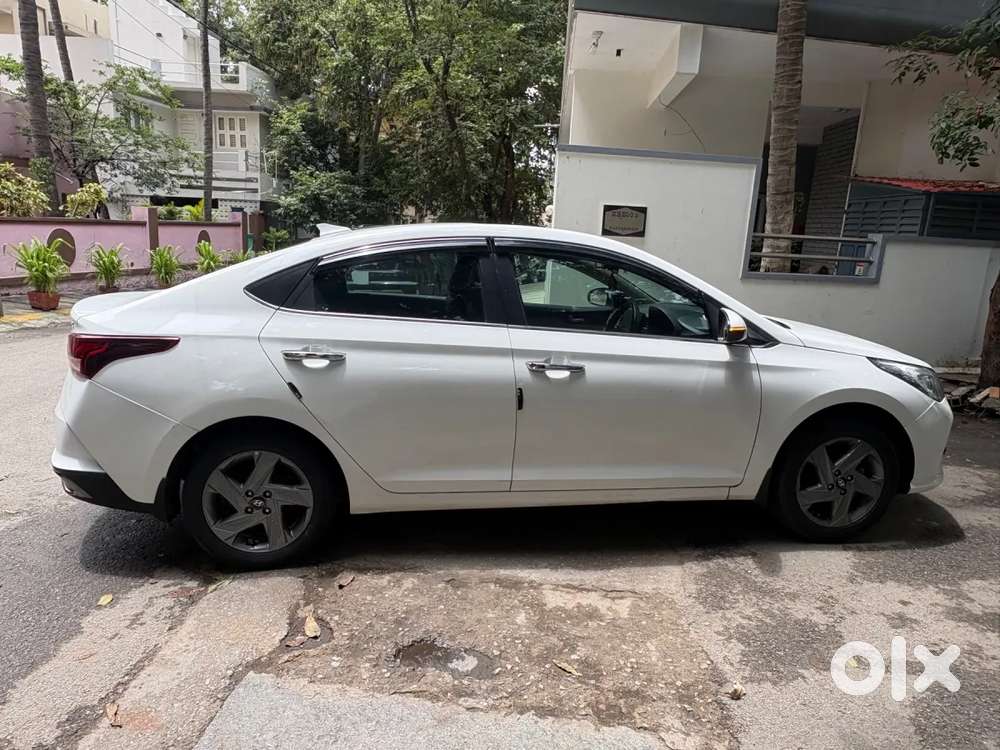 Hyundai Verna 1.6 Sx (o) Vtvt, 2021, Petrol
