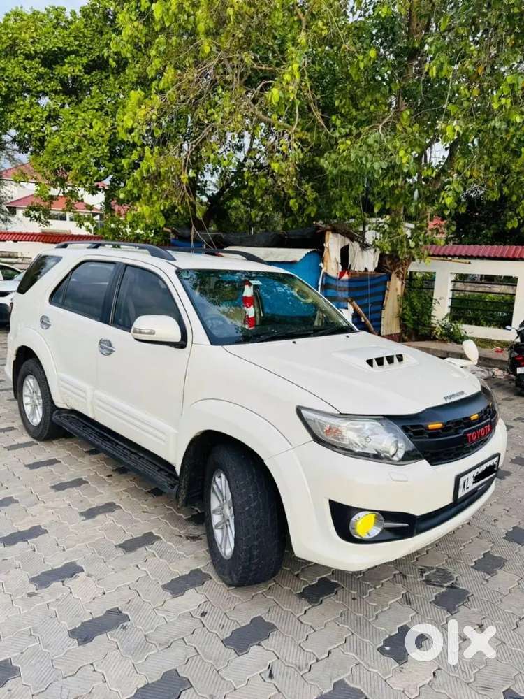 Toyota Fortuner 2014 Diesel 100000 Km Driven