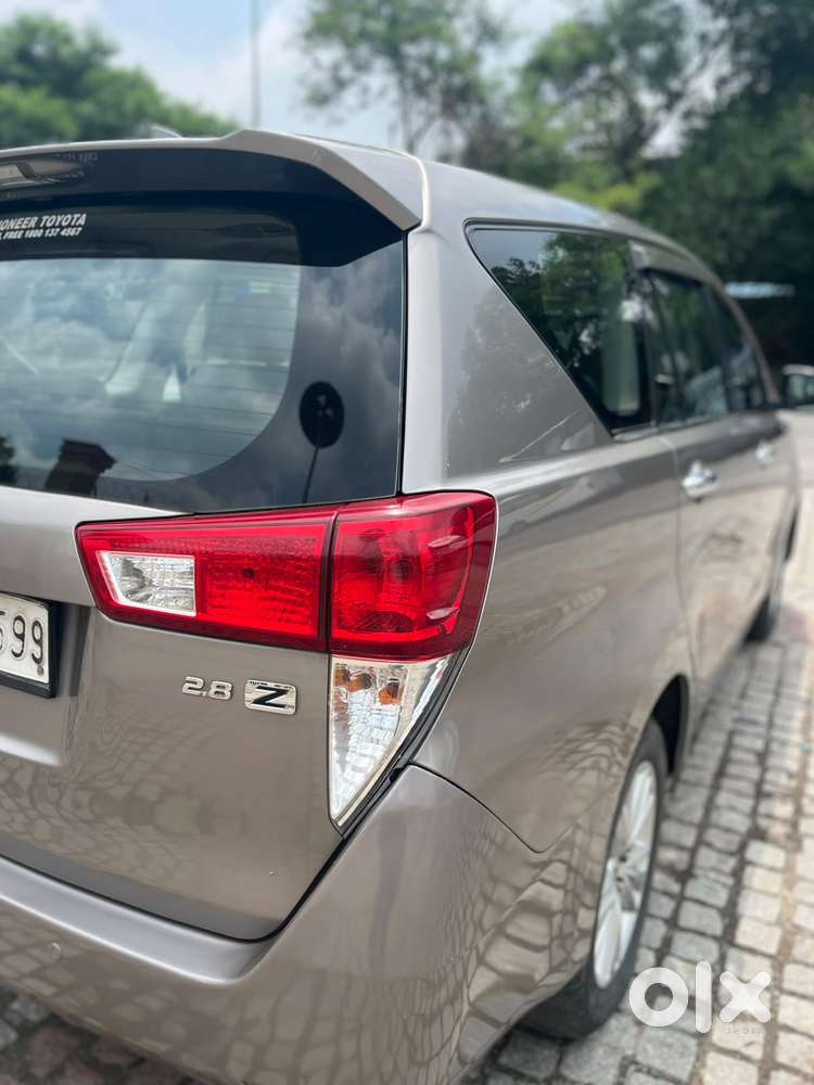 Toyota Innova Crysta 2.8 Z, 2016, Diesel