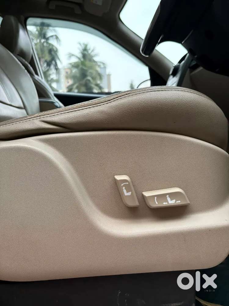 Mahindra Xuv500 W10 2.2 M Hawk Bs-iv Of 2017 Dec Well Maintained Car
