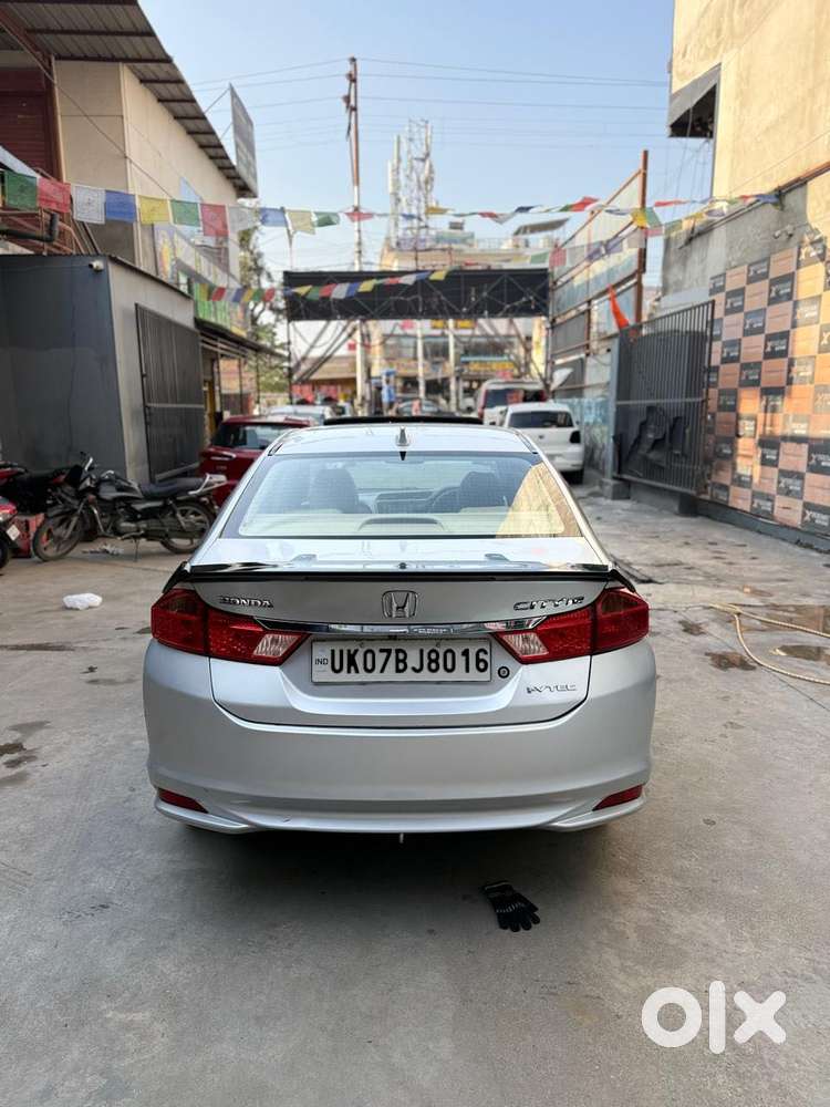 Honda City V Mt Sunroof, 2015, Petrol