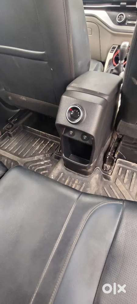 Kia Carens 1.5 Petrol Premium 2023