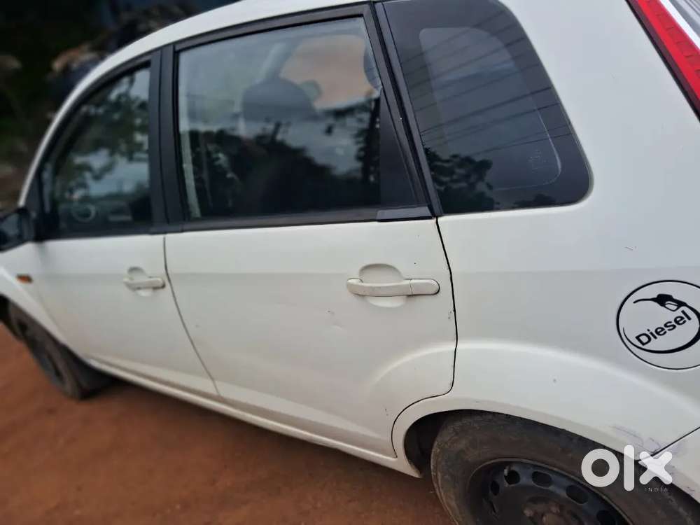 Ford Figo 2011 Diesel 145000 Km Driven