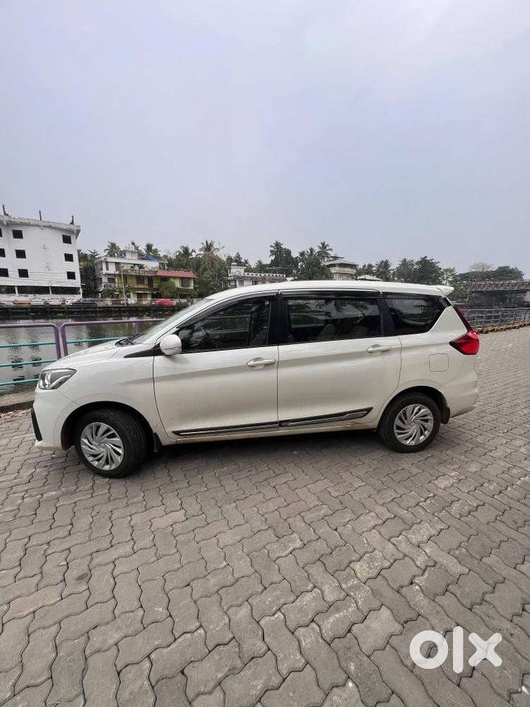 Maruti Suzuki Ertiga 1.5 Vxi, 2021, Petrol