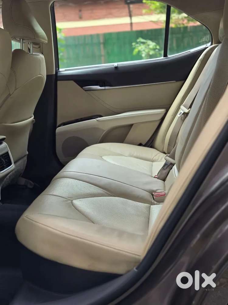 Toyota Camry Hybrid, 2021, Petrol