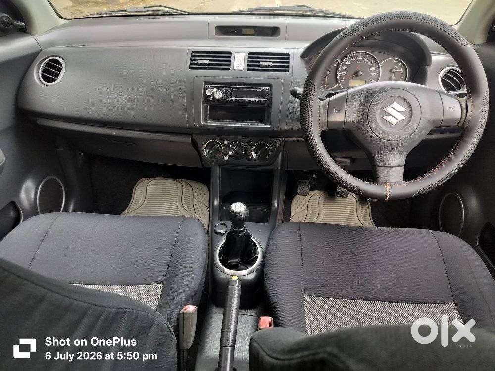 Maruti Suzuki Swift Vxi + Manual, 2010, Petrol