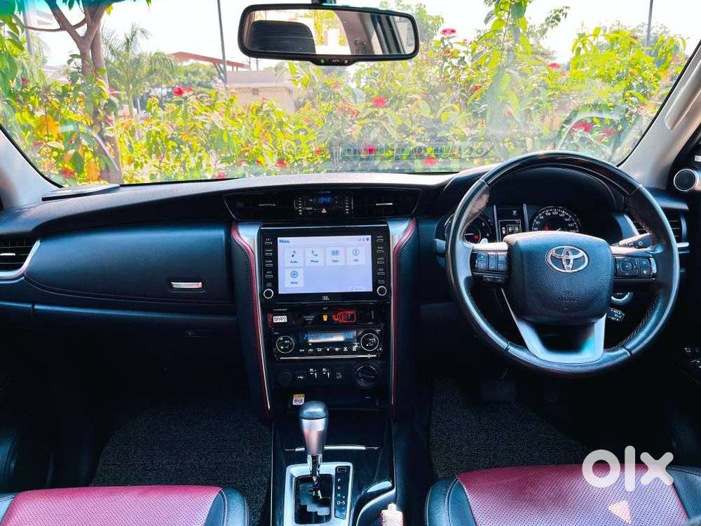 Toyota Fortuner Legender 4x4 At 2.8, 2024, Diesel