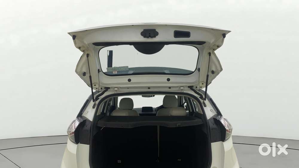 Tata Nexon 1.2 Revotron Xza Plus, 2023, Petrol