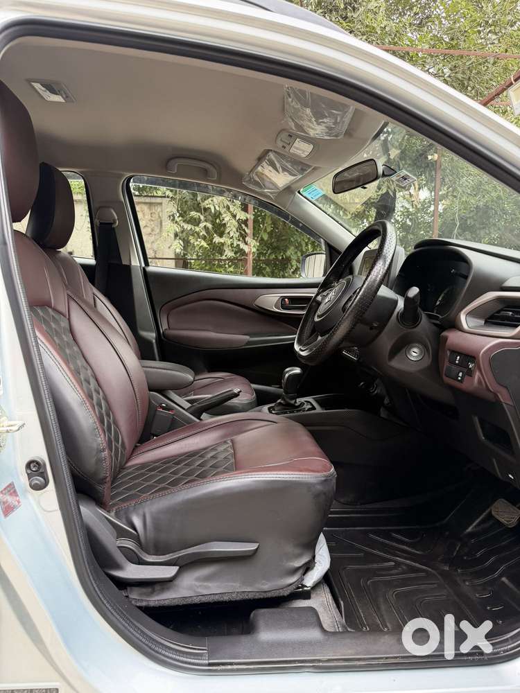Maruti Suzuki Fronx Delta Plus 1.2l Ags, 2025, Petrol