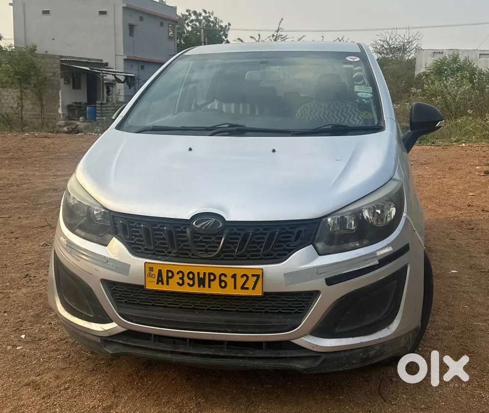 Mahindra Marazzo, 8seater
