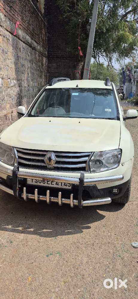 Renault Duster 2015 Urgent Sell