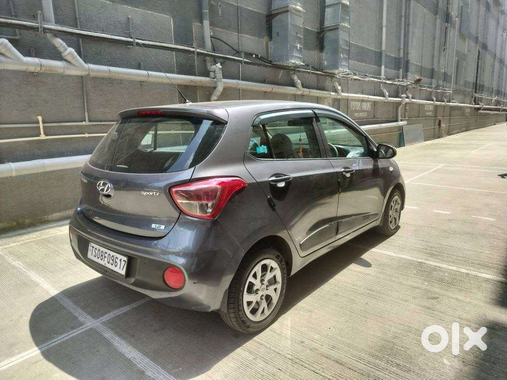 Hyundai Grand I10 Sportz, 2016, Petrol