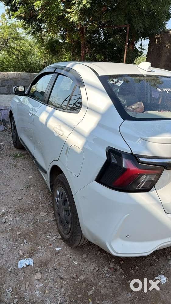 Swift Dzire Maruti 2025